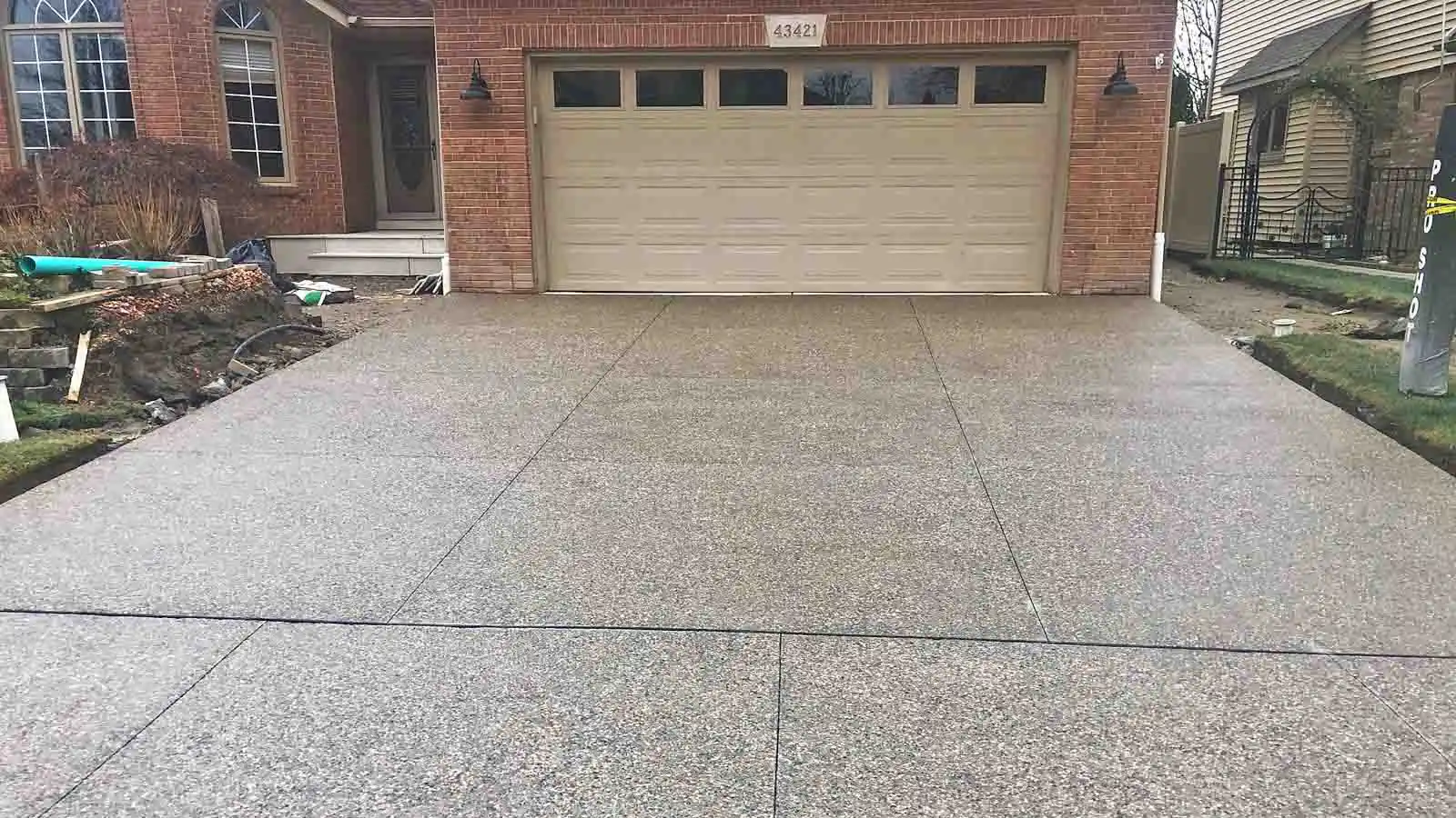 aggregate concrete decorative driveway
